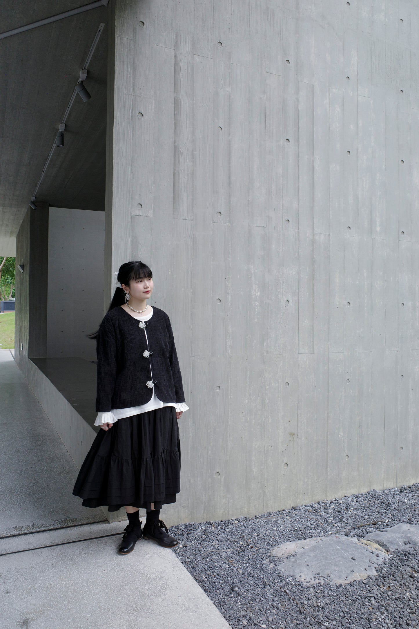 Kira Outer - Black (Pre-order)