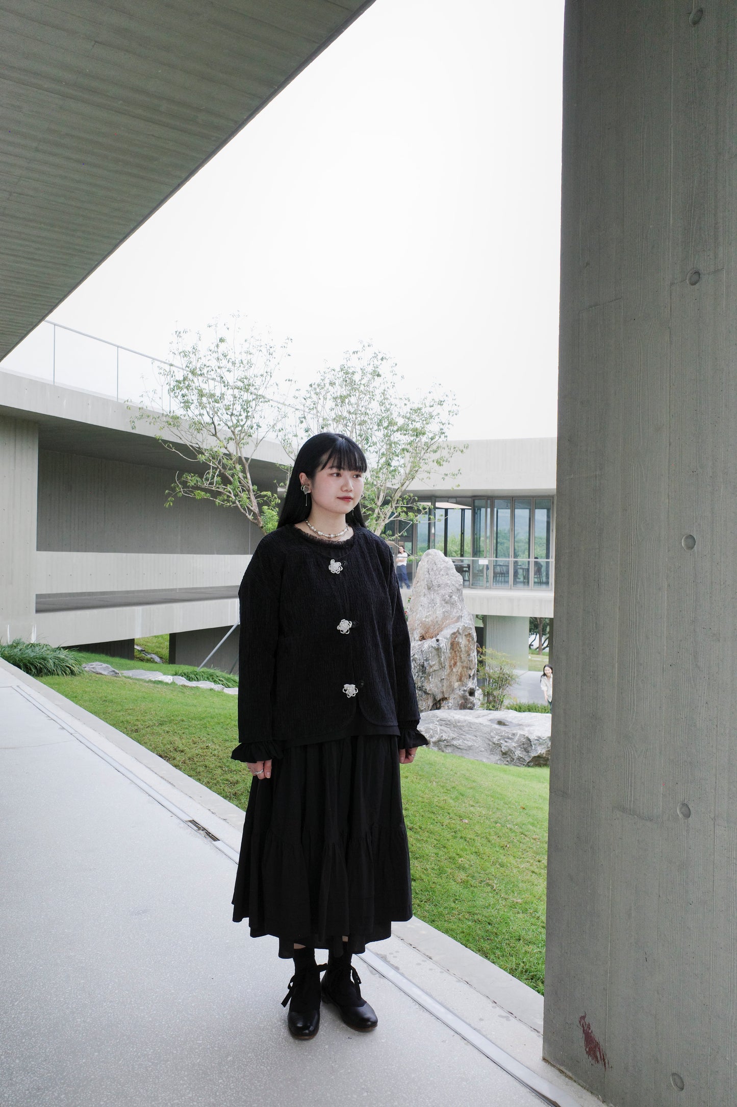 Kira Outer - Black (Pre-order)